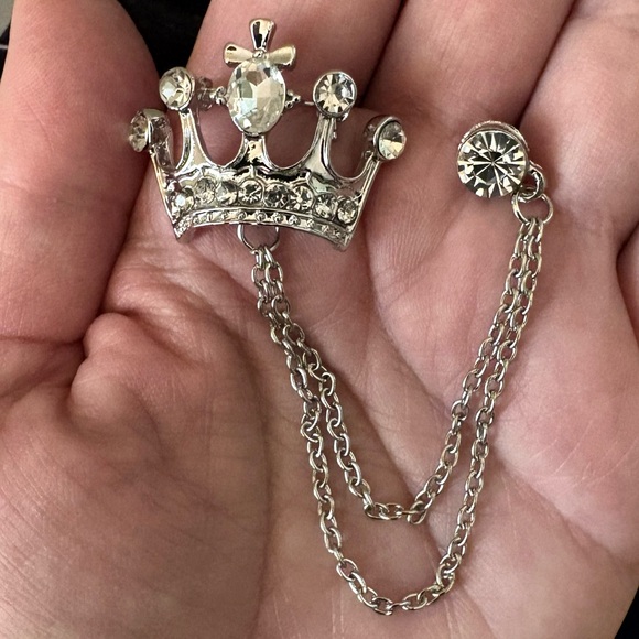 Silver Crown Brooch with Chain - Picture 2 of 5